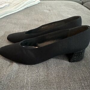Stuart Weitzman black pumps sparkle heels low SZ 9 prom dance classic neutral